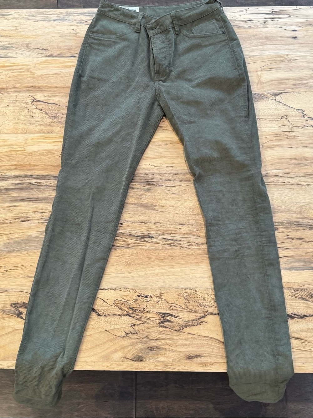 ✨Rare✨ Detroit Denim Co. Olive Green Corduroy Slim Pants